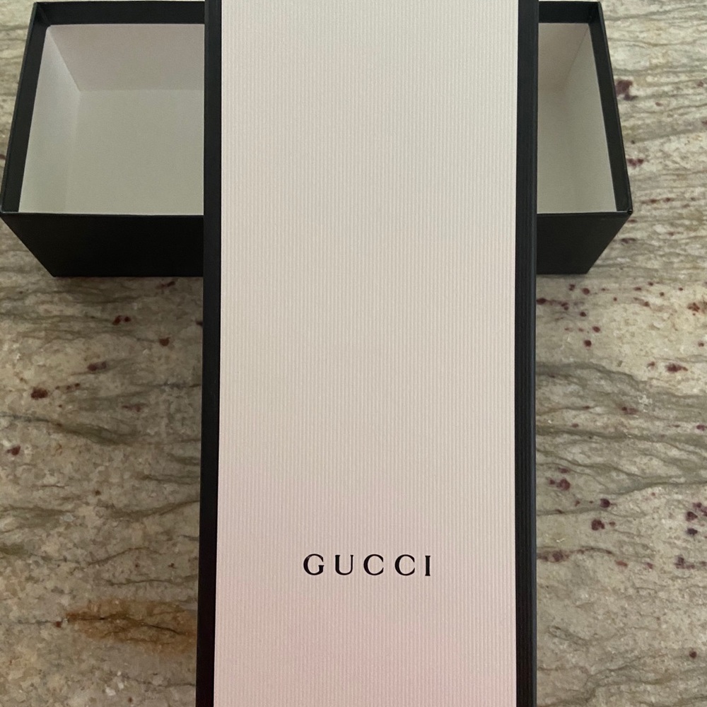 Gucci box